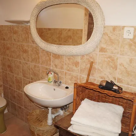 아파트 Hacienda Csaladbarat Vendeghaz *