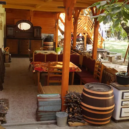 아파트 Hacienda Csaladbarat Vendeghaz